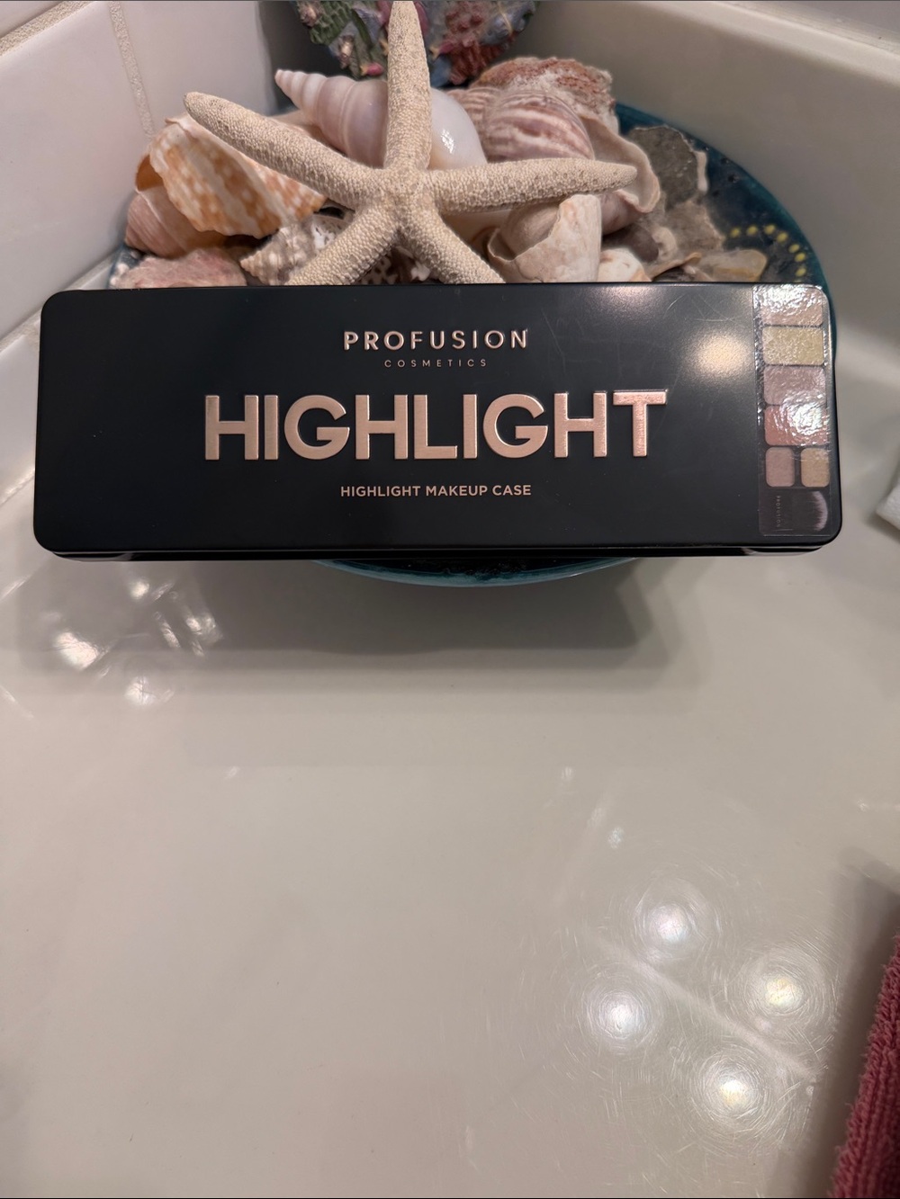 Profusion Cosmetics Highlight Palette in Gold and Champagne